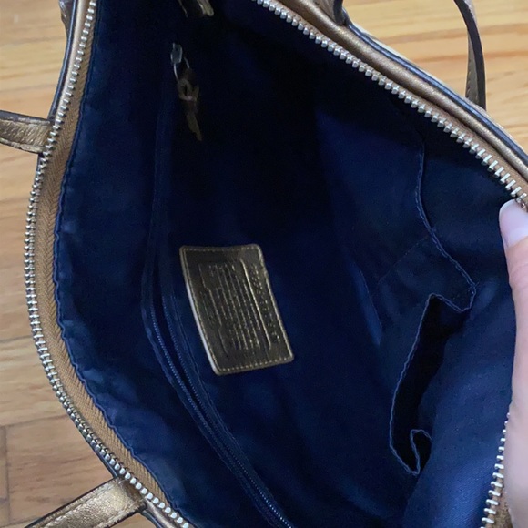 Coach Signature Tan/Multicolor Stripe Zippered Shoulder Tote/Handbag - Picture 5 of 11